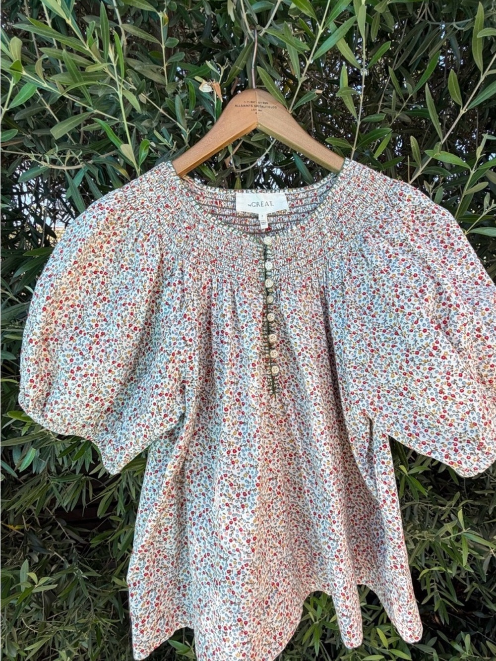 THE GREAT The Honey Top in Cream Mini Wildflower Print in size 0/XS, 100% Cotton